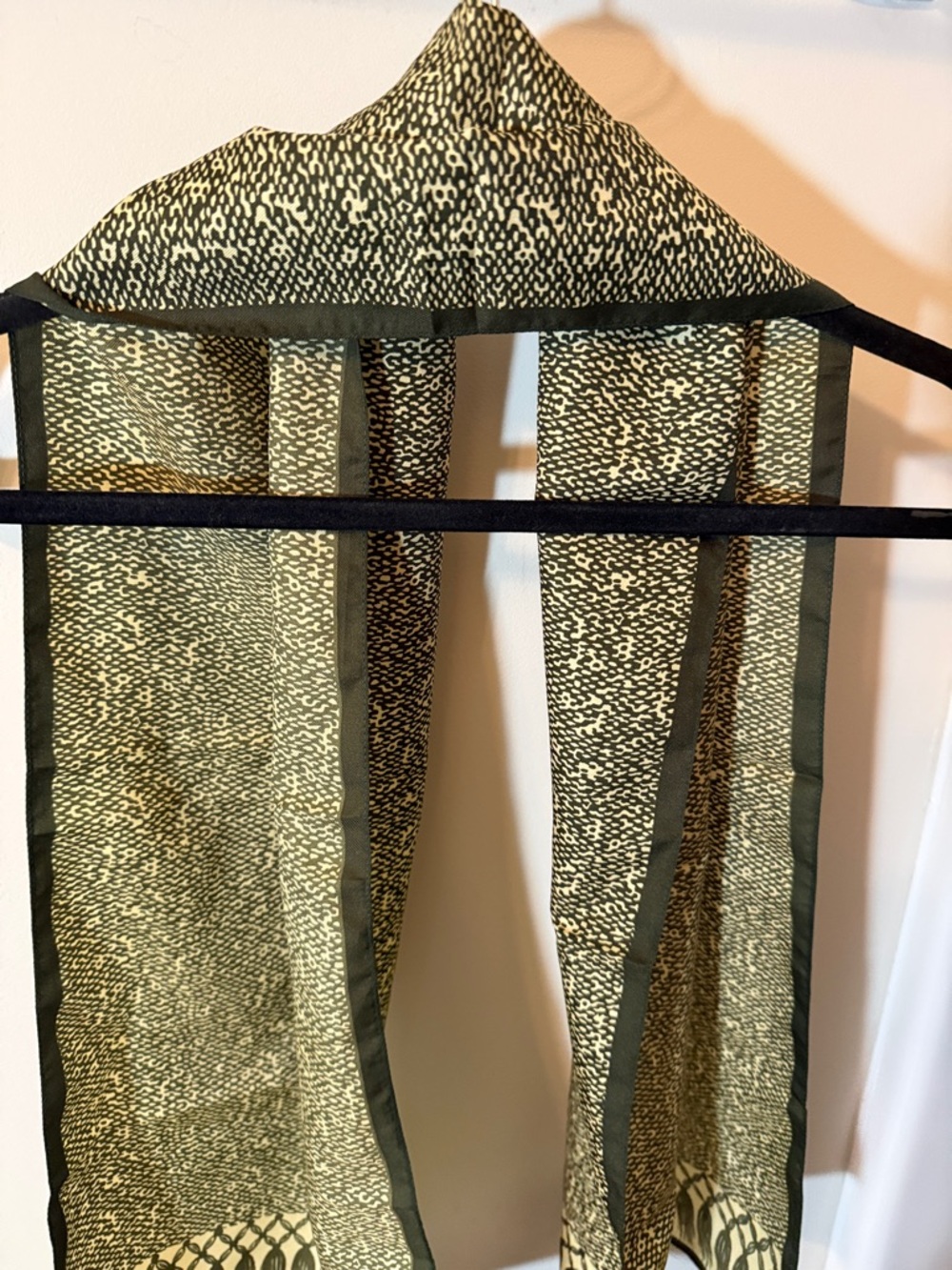 Vintage Olive Green Patterned Lightweight Scarf - Picture 5 of 5